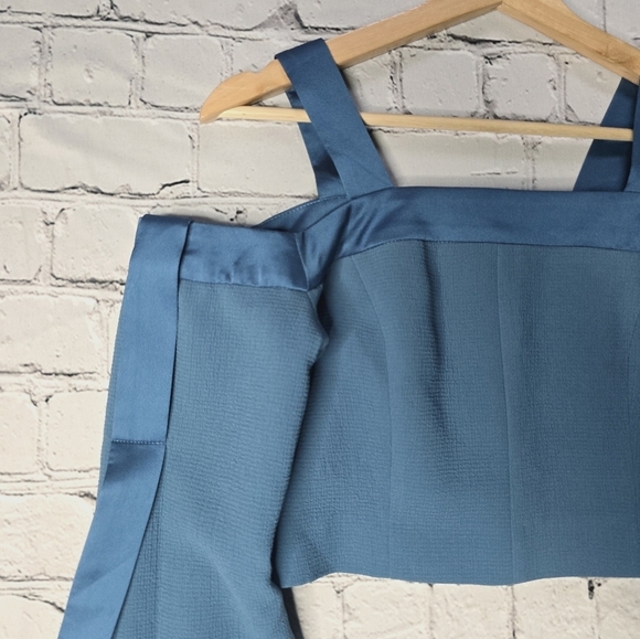 C/Meo Collective Bell Sleeve Blue Crop Dress Top Cold Shoulder Size S - Picture 3 of 10